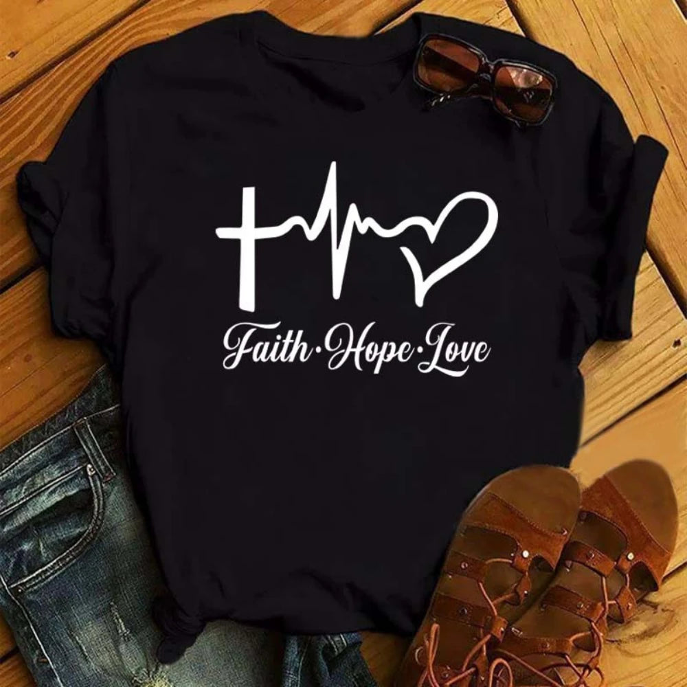 Love Heart Print T-Shirt - Women's Casual Graphic Tee Short Sleeve Streetwear