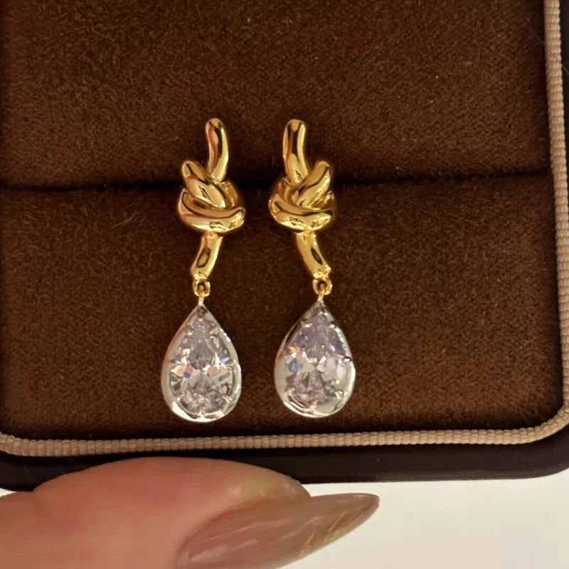 High quality twisted luster water droplet inlay diamond earrings for women classic and exquisite trend earings stud jewelry